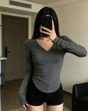 V-Necked Bottom-Up Women 2026 Autumn New Pure Tea Art White Irregular Long-Sleeved T-Shirt Short Shirt