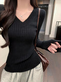 Spice Girls Black V-Neck Long-Sleeved Knitted Bottom Shirt Women In Autumn Sweater To Collect Thin Tops
